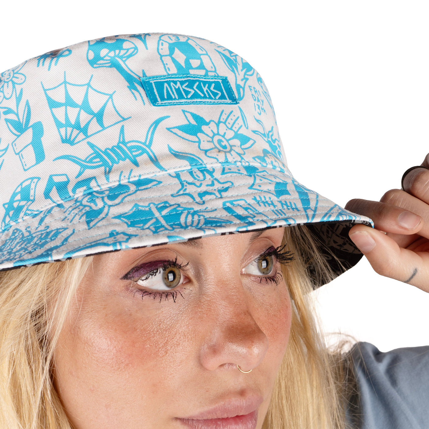 Freaked - リバーシブルバケットハット