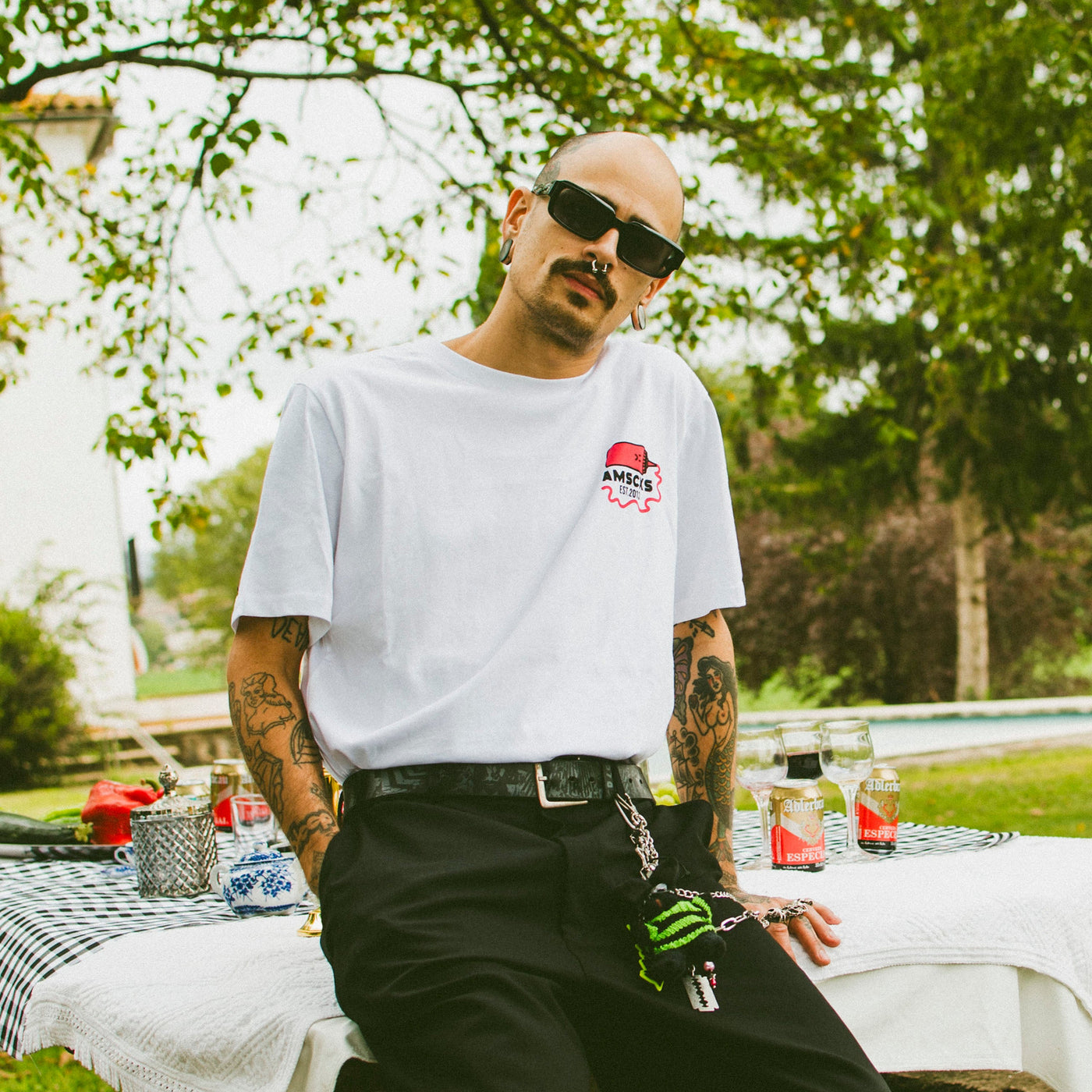 Hot "Hot" Dog - Tシャツ