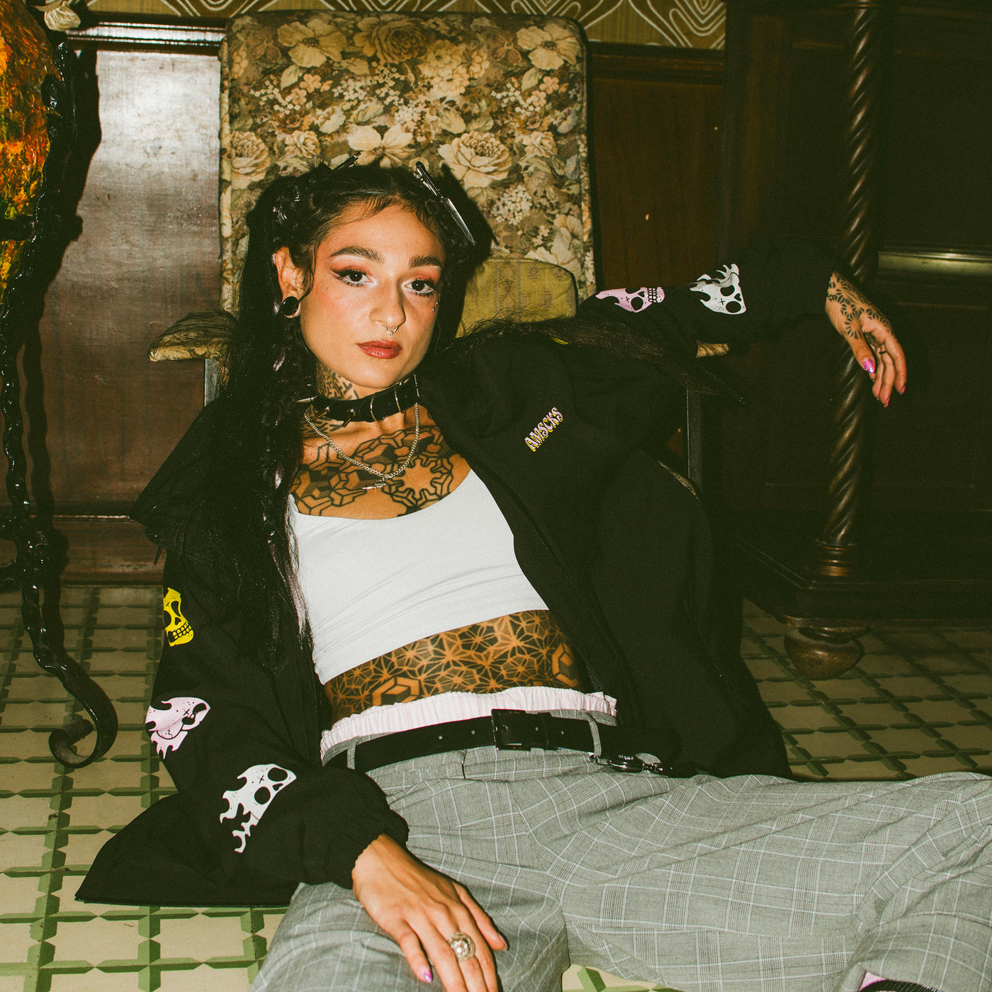 Chained – ウィンドブレーカー